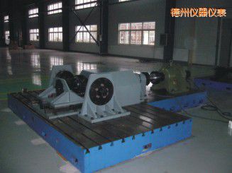 德州微機控制驅(qū)動橋總成扭轉(zhuǎn)試驗機